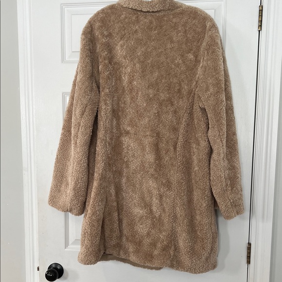 Elegant Tan Teddy Jacket for Women - Picture 5 of 5